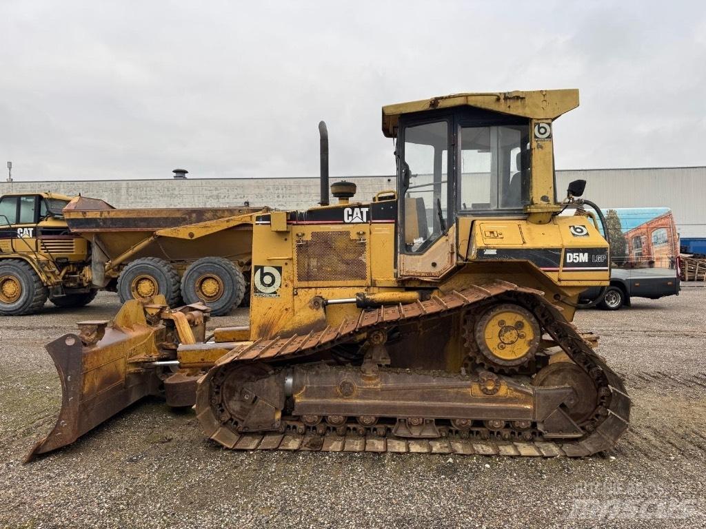 CAT D 5 M LGP Bouteurs sur chenilles