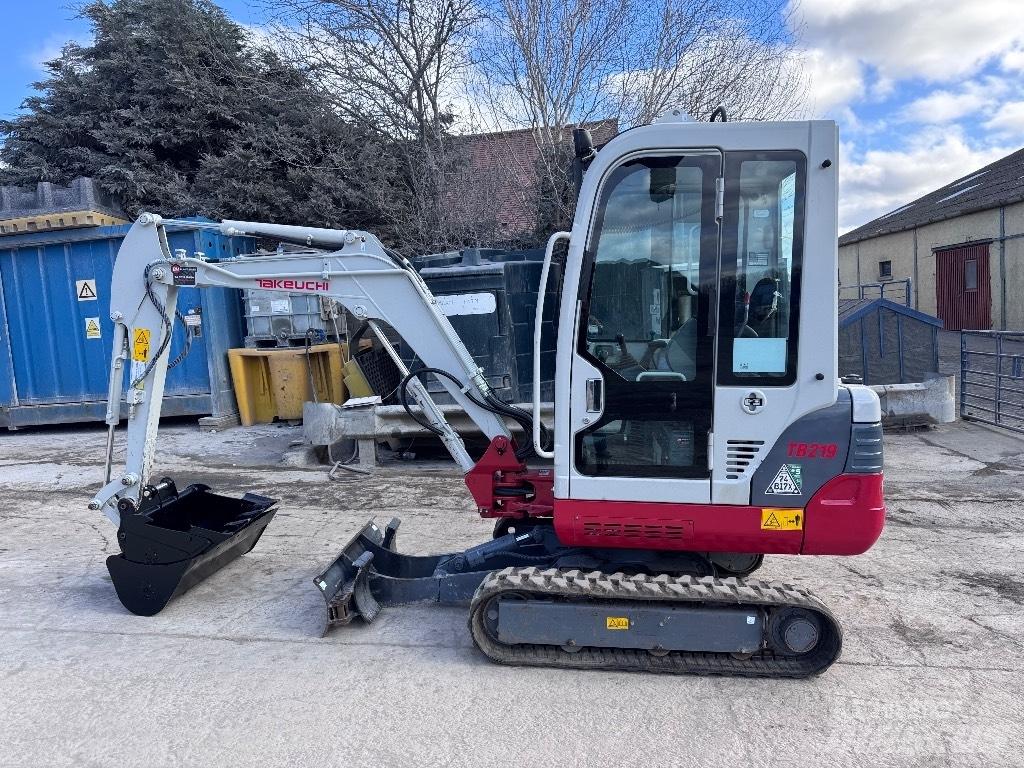 Takeuchi TB 219 Mini pelle < 7t