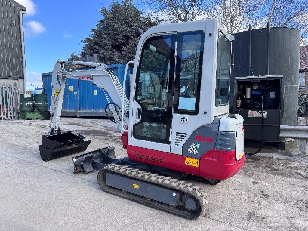 Takeuchi TB 219 Mini pelle < 7t
