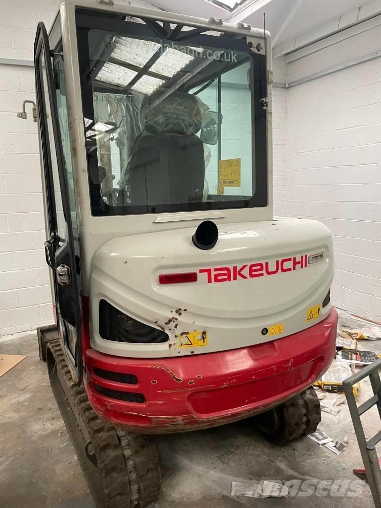 Takeuchi TB 230 Mini pelle < 7t