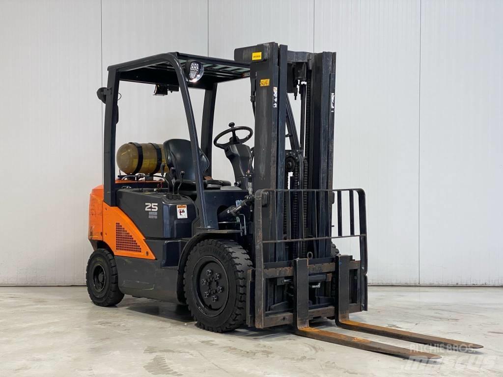 Doosan G25N-7 Chariots GPL