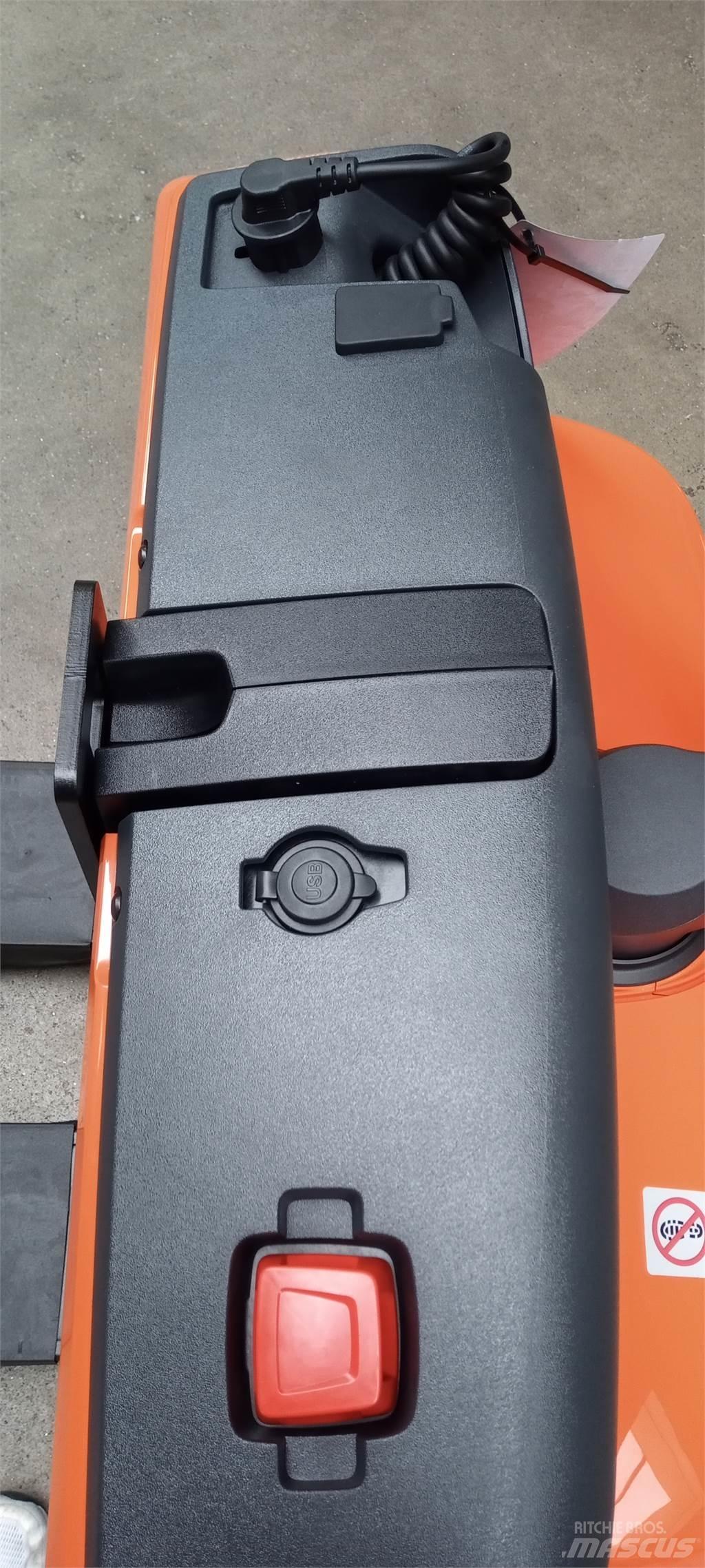 Toyota LWI 160 Transpalette accompagnant