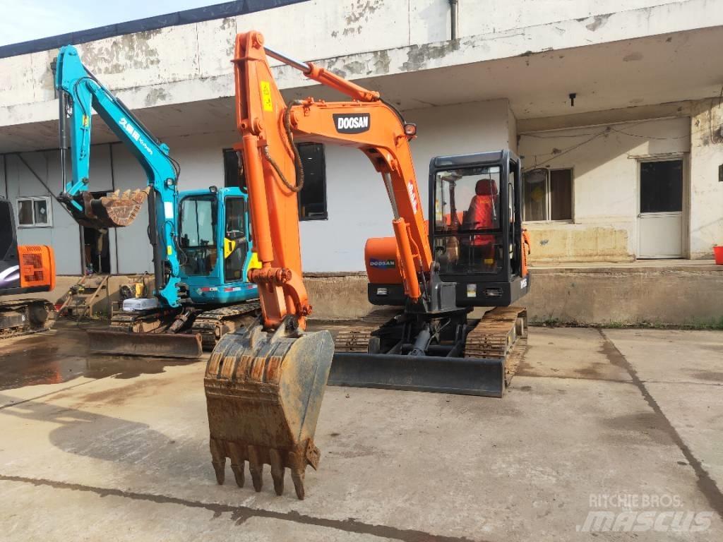 Doosan DH55 Mini pelle < 7t