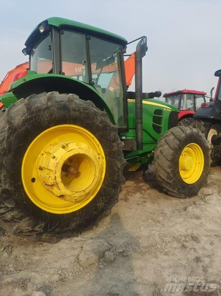 John Deere 6J-2104 Tracteur