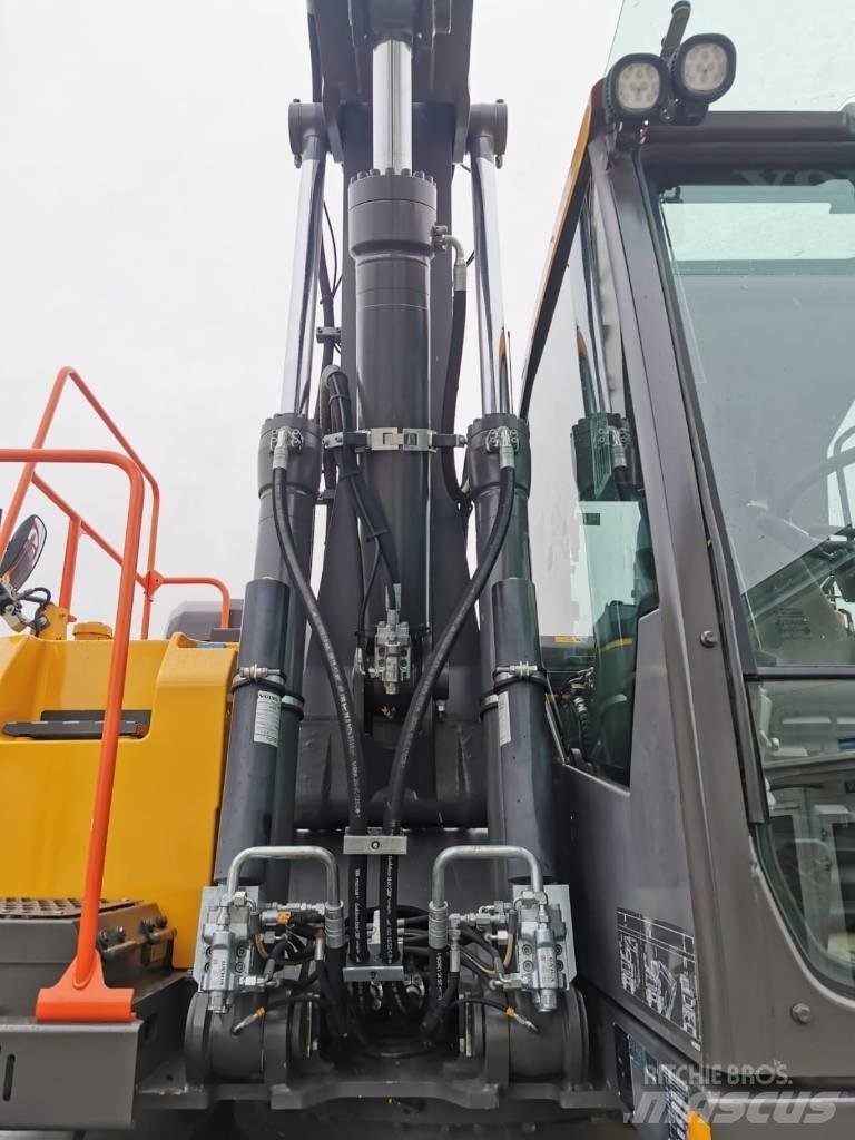 Volvo EW160E Pelle sur pneus