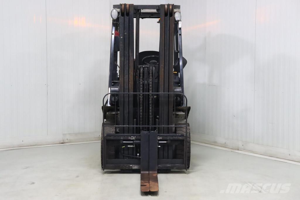 Nissan U1D2A20LQ Chariots GPL