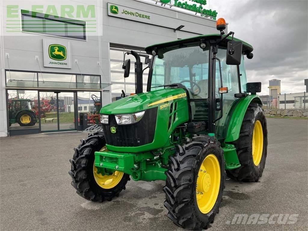 John Deere 5067E Tracteur