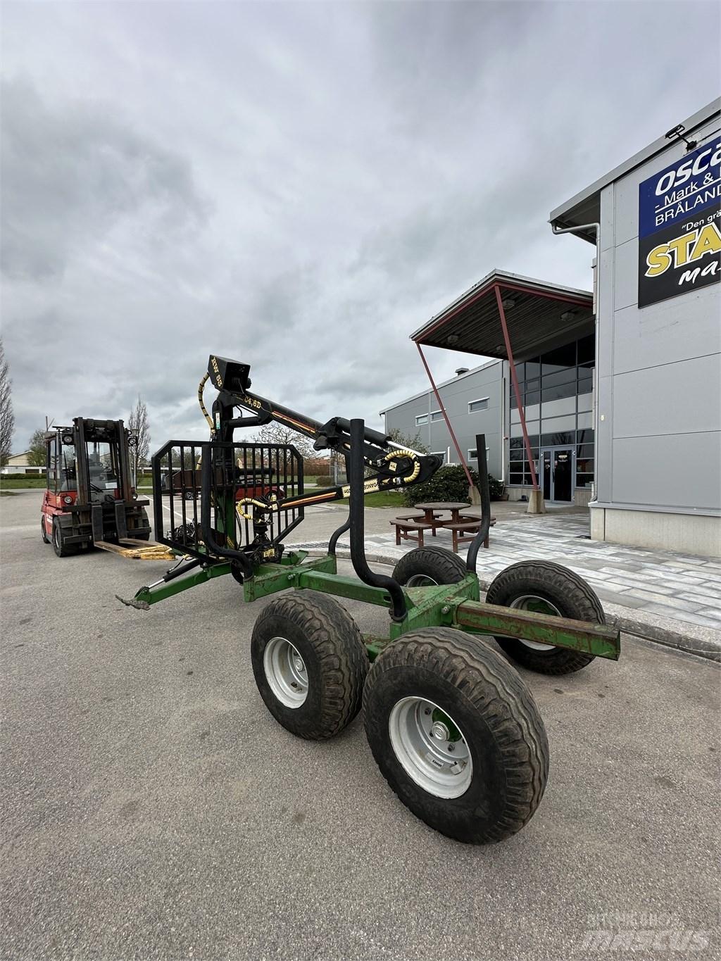 Farma CT 4,6-7 Remorque forestière avec grue