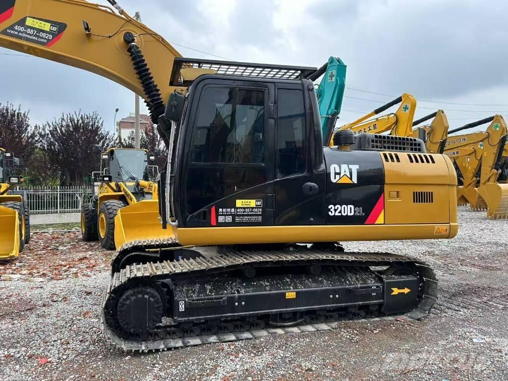 CAT 320D2L Pelle sur chenilles