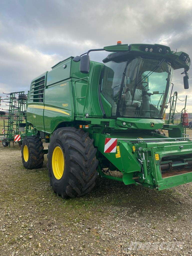 John Deere T 660 I Moissonneuse batteuse