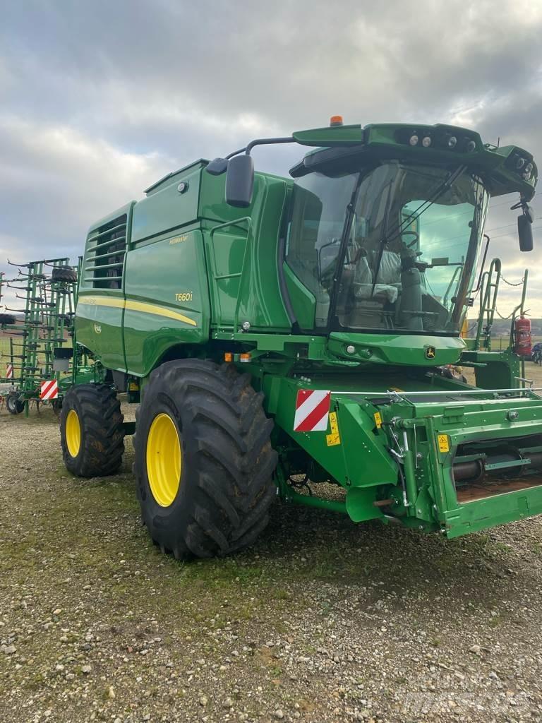 John Deere T 660 I Moissonneuse batteuse