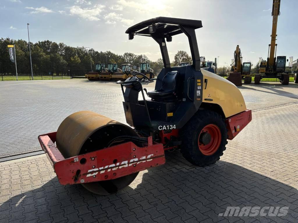 Dynapac CA 134 D Rouleaux monocylindre