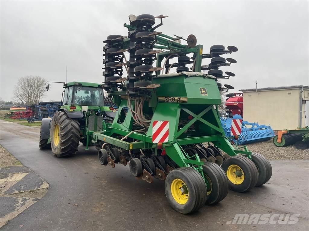 John Deere 750A 6m Semoir de précision