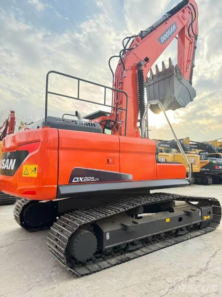 Doosan DX 225 LCA Mini pelle 7t-12t