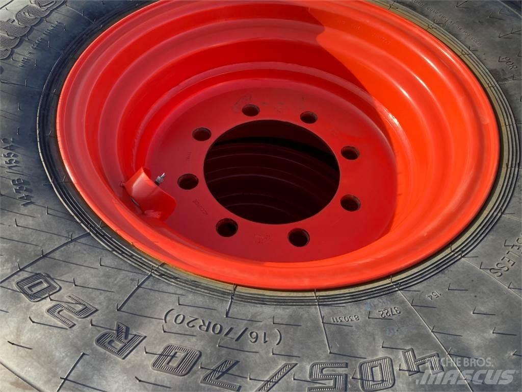 Mitas 4x 405/70R20 Autres équipements pour tracteur