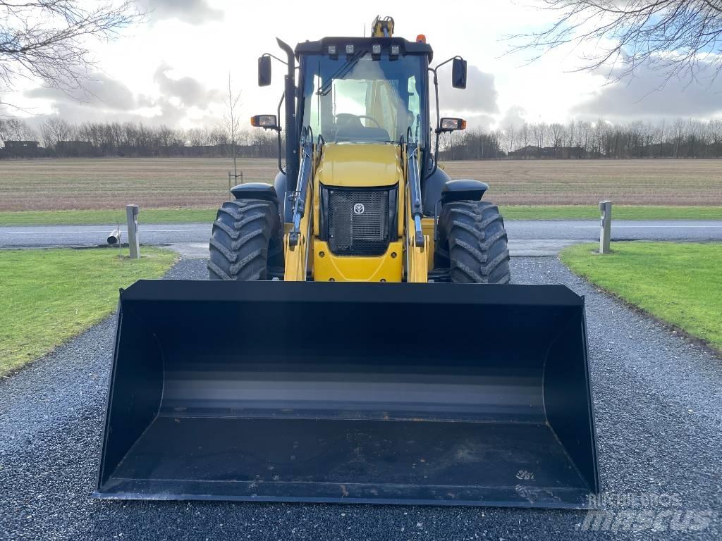 New Holland B115C Tractopelle