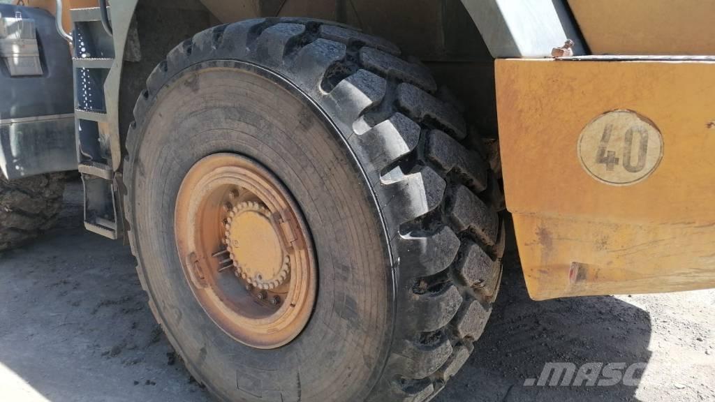 Liebherr L 564     2+2 Chargeuse sur pneus