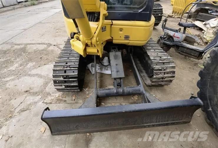 Komatsu PC35 Mini pelle < 7t