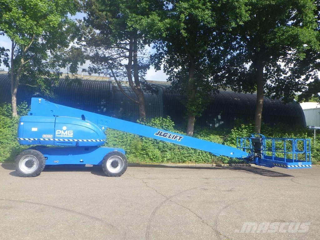 JLG 680S Nacelles télescopiques