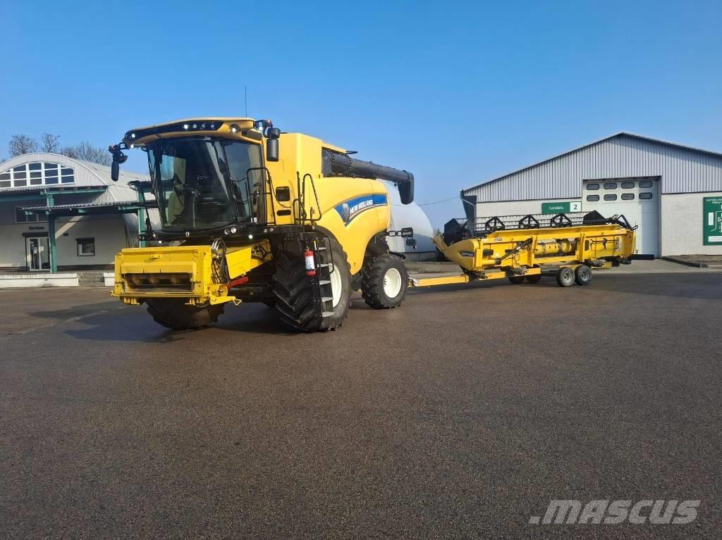 New Holland CX8.70 Moissonneuse batteuse