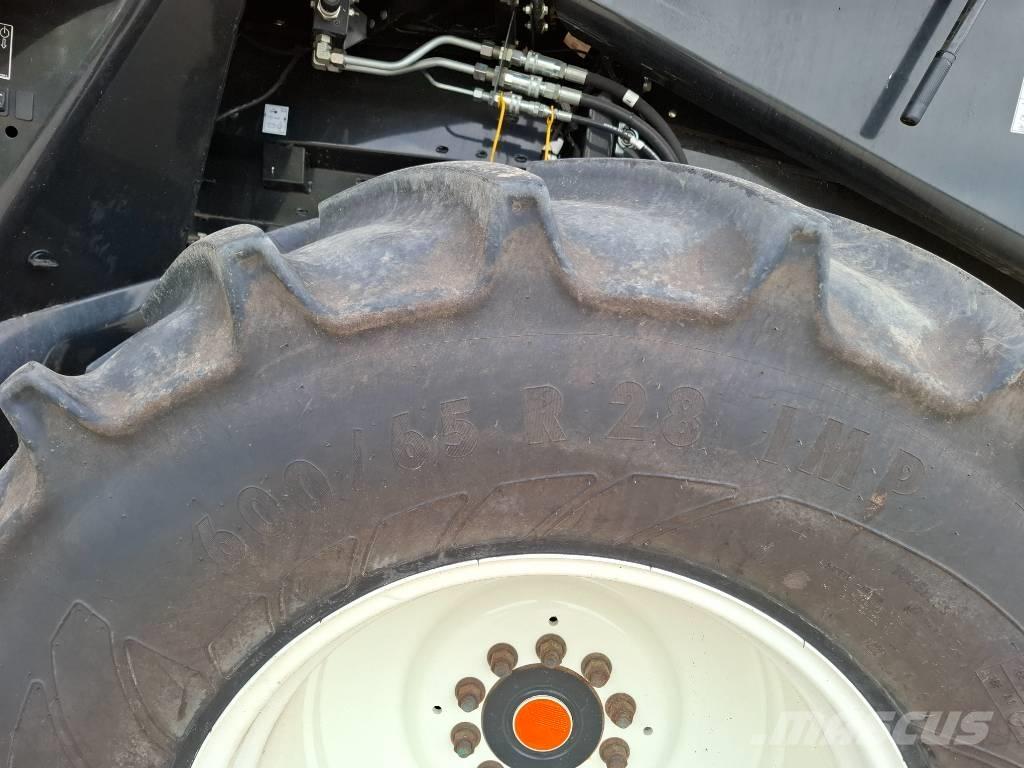 New Holland CX8.70 Moissonneuse batteuse