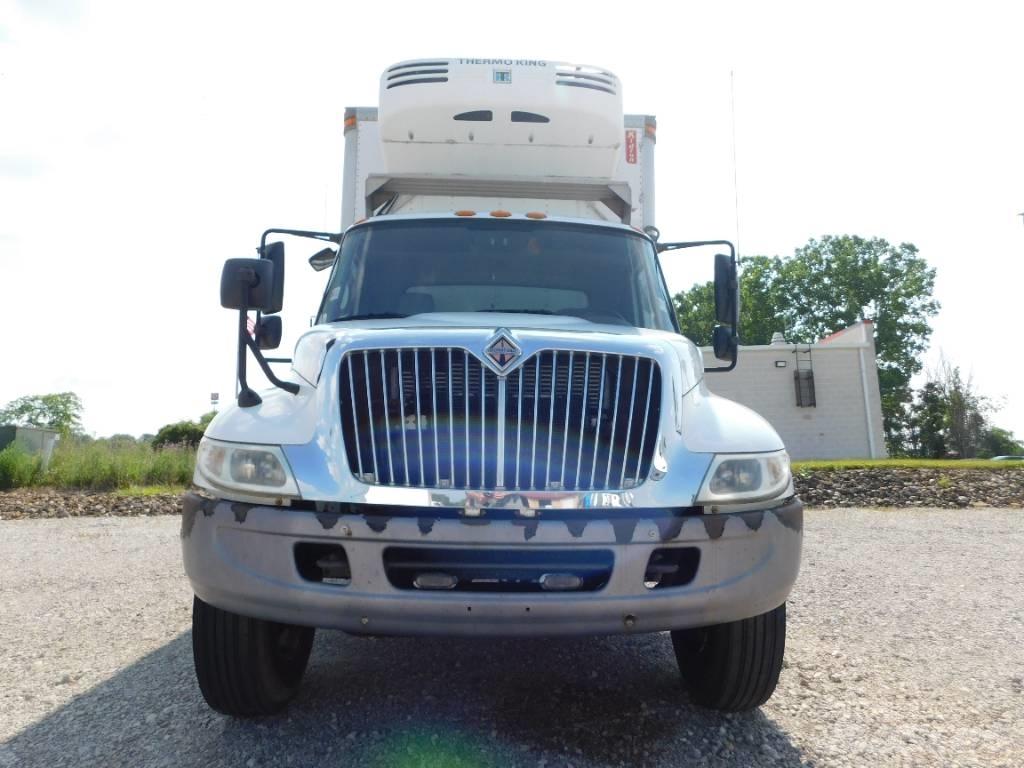International 4400 Camion porte container