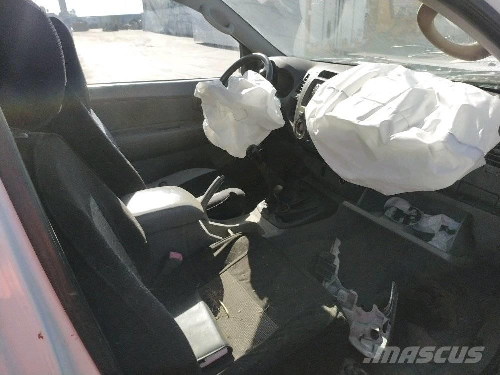 Toyota Hilux 4 Utilitaire benne