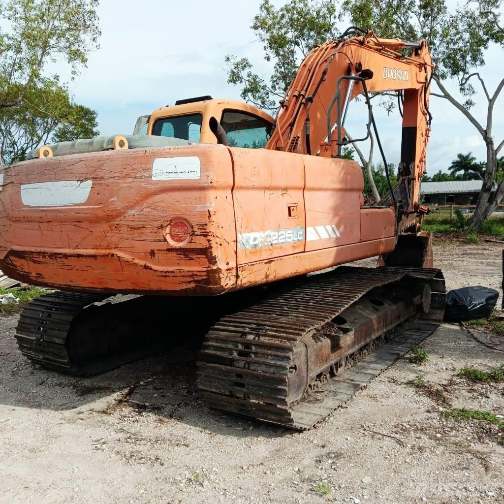 Doosan DX 225 LC Pelle sur chenilles