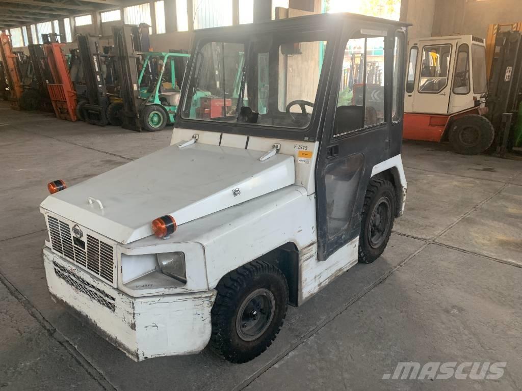 Nissan TD2500 V-2579 Équipements aéroportuaires