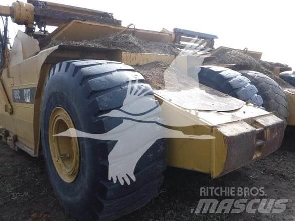 CAT 615C Scraper