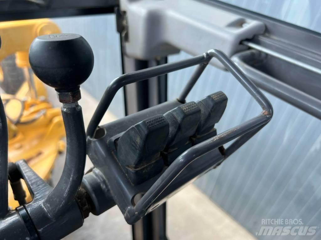 Volvo G946 Niveleuse