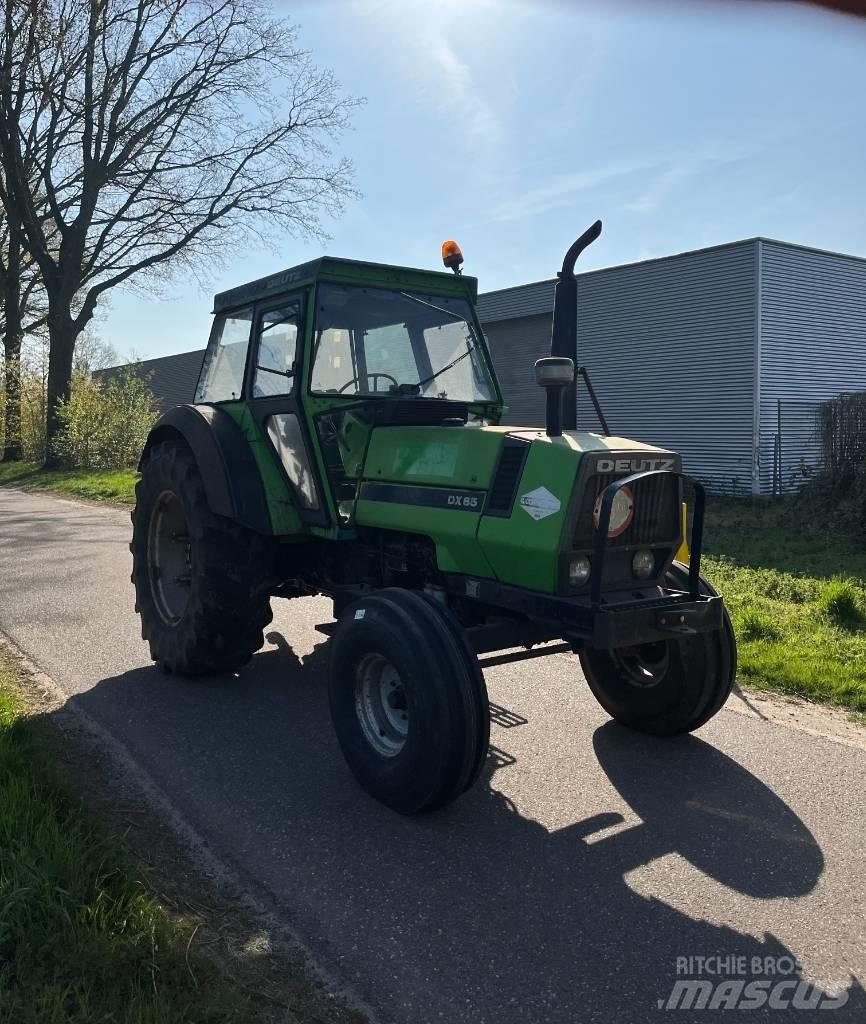 Deutz DX85 Tracteur