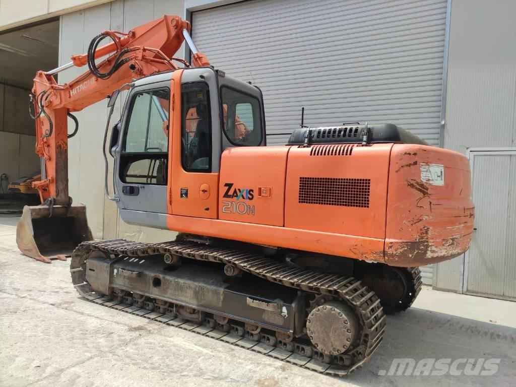 Hitachi ZX210N Pelle sur chenilles