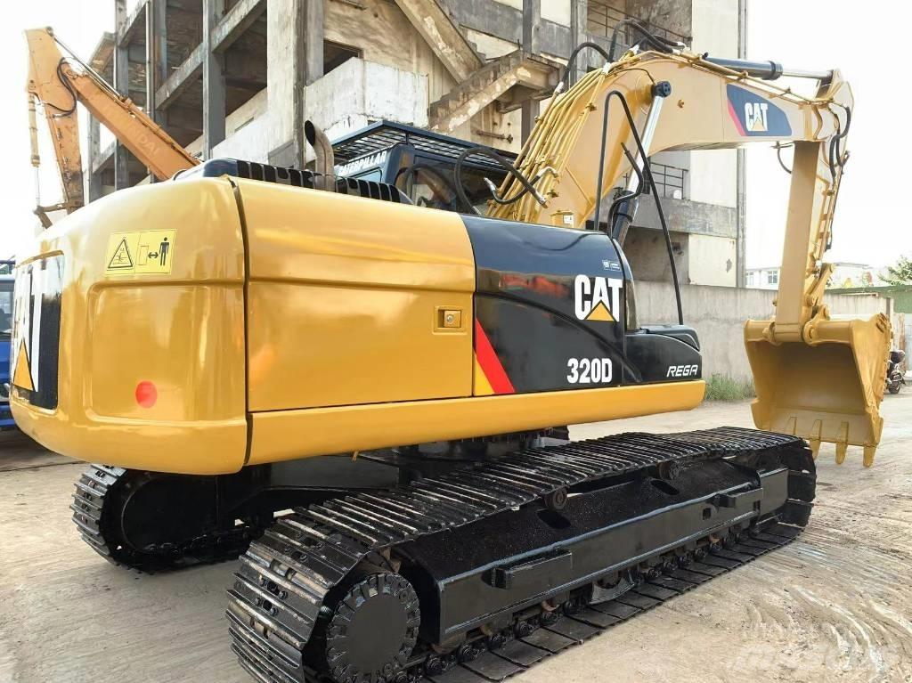 CAT 320D Pelle sur chenilles