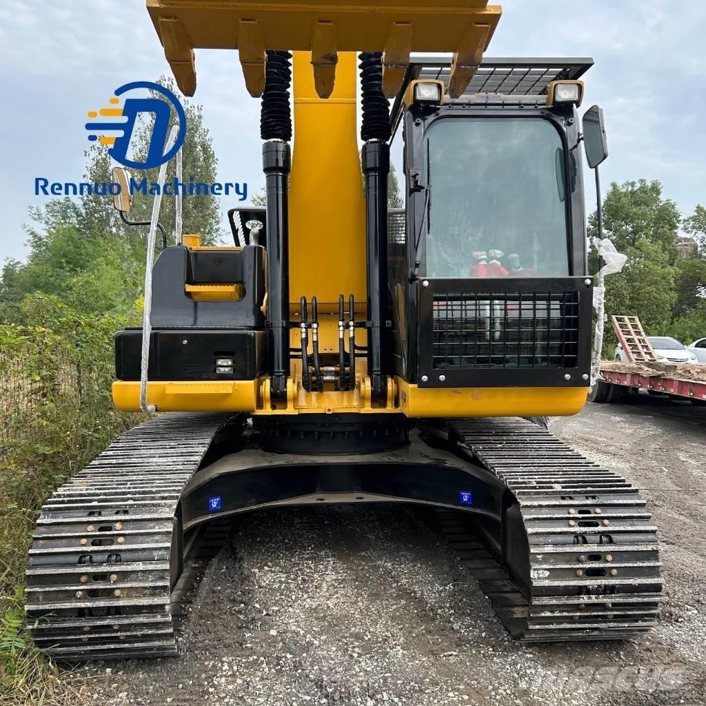 CAT 320D2 Pelle sur chenilles