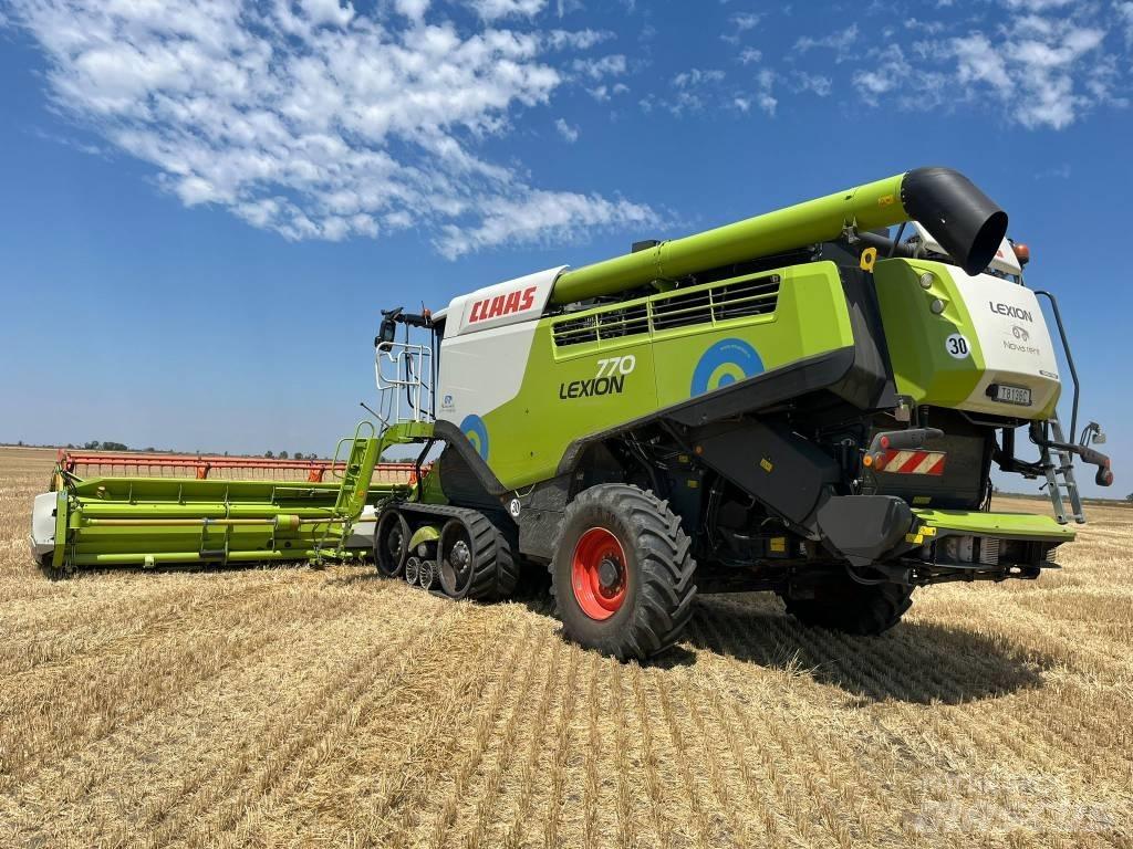 CLAAS Lexion 770 TT Moissonneuse batteuse