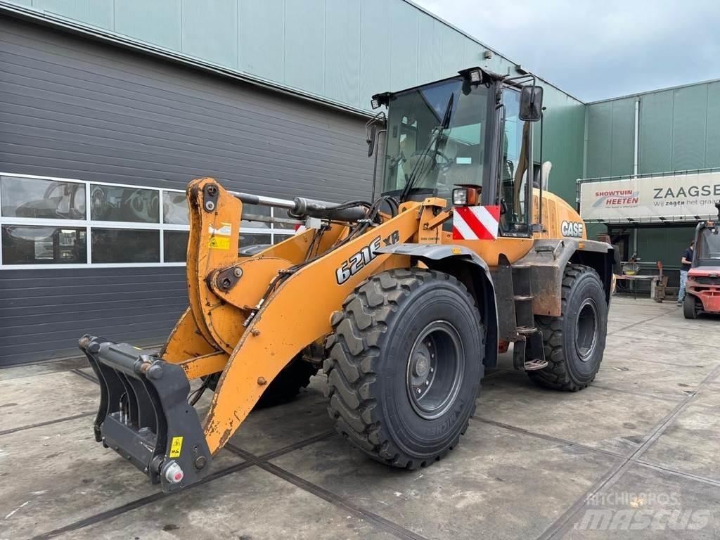CASE 621F XR Chargeuse sur pneus