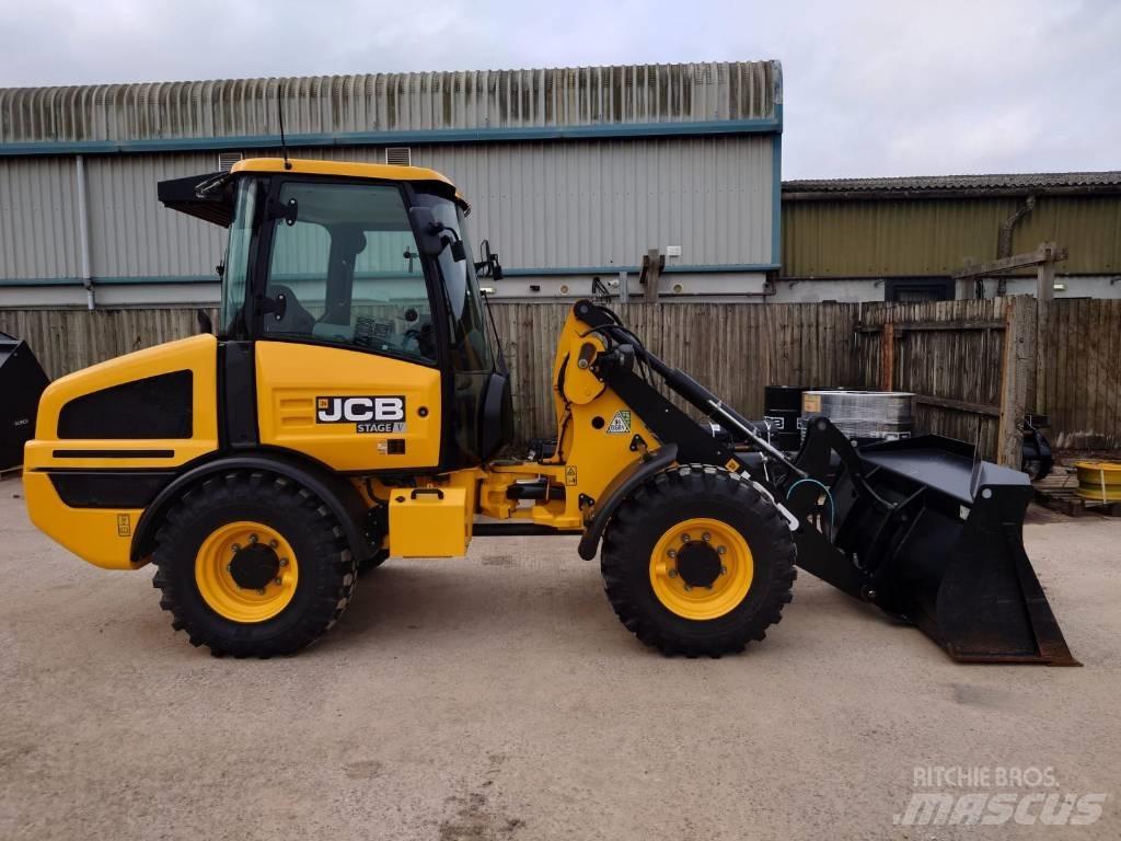 JCB 407 Chargeuse sur pneus
