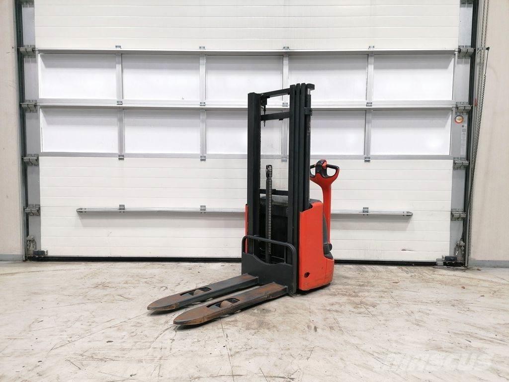Linde L10 Gerbeur accompagnant