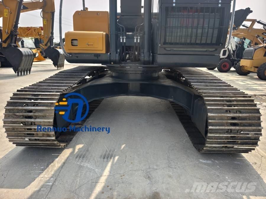 Hyundai R220LC-9S Pelle sur chenilles