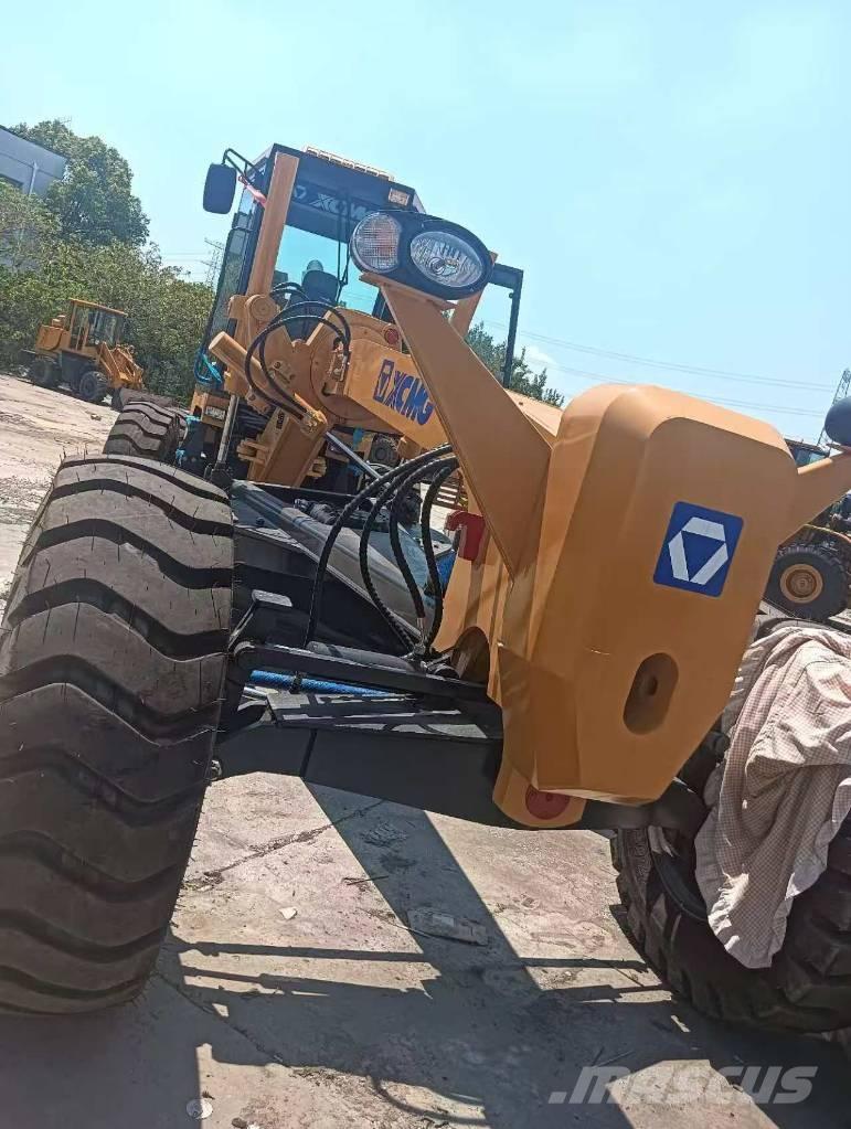 XCMG GR 1803 Niveleuse