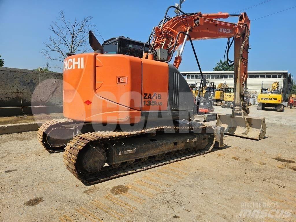 Hitachi ZX 135 US Pelle sur chenilles