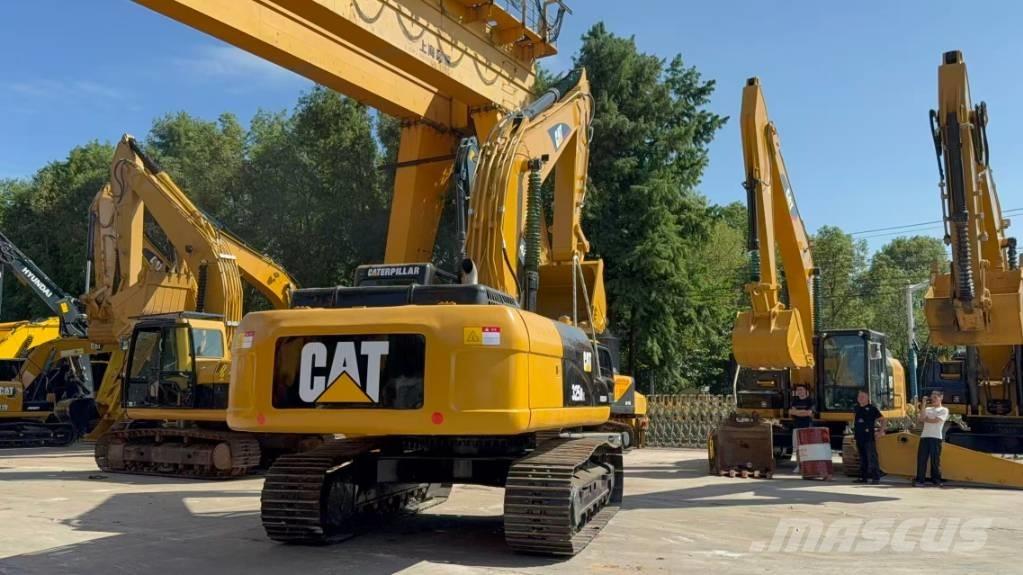 CAT 325 D L Pelle sur chenilles