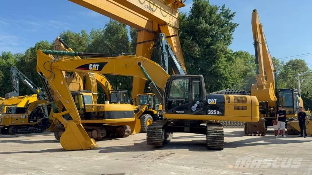 CAT 325 D L Pelle sur chenilles