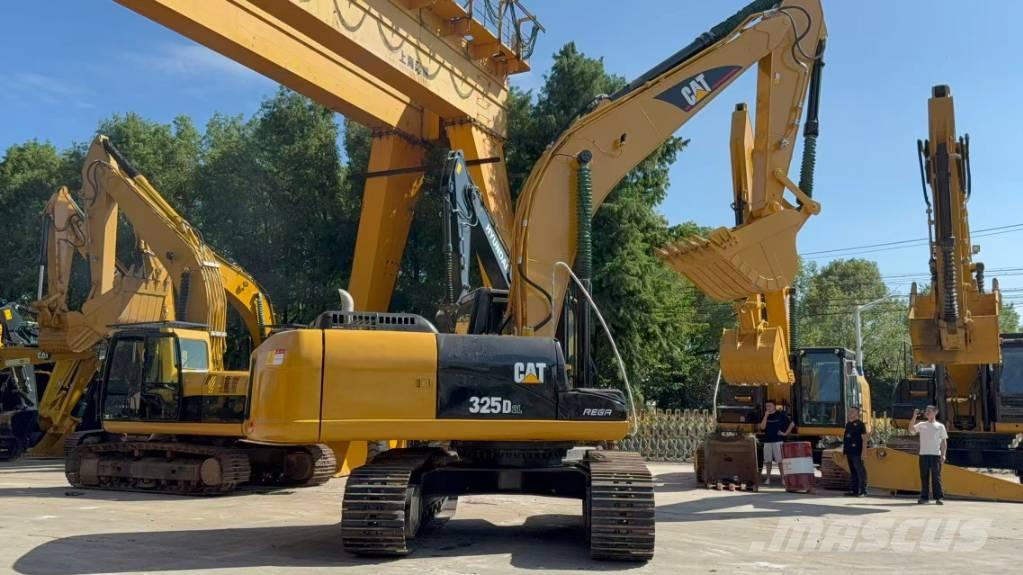 CAT 325 D L Pelle sur chenilles
