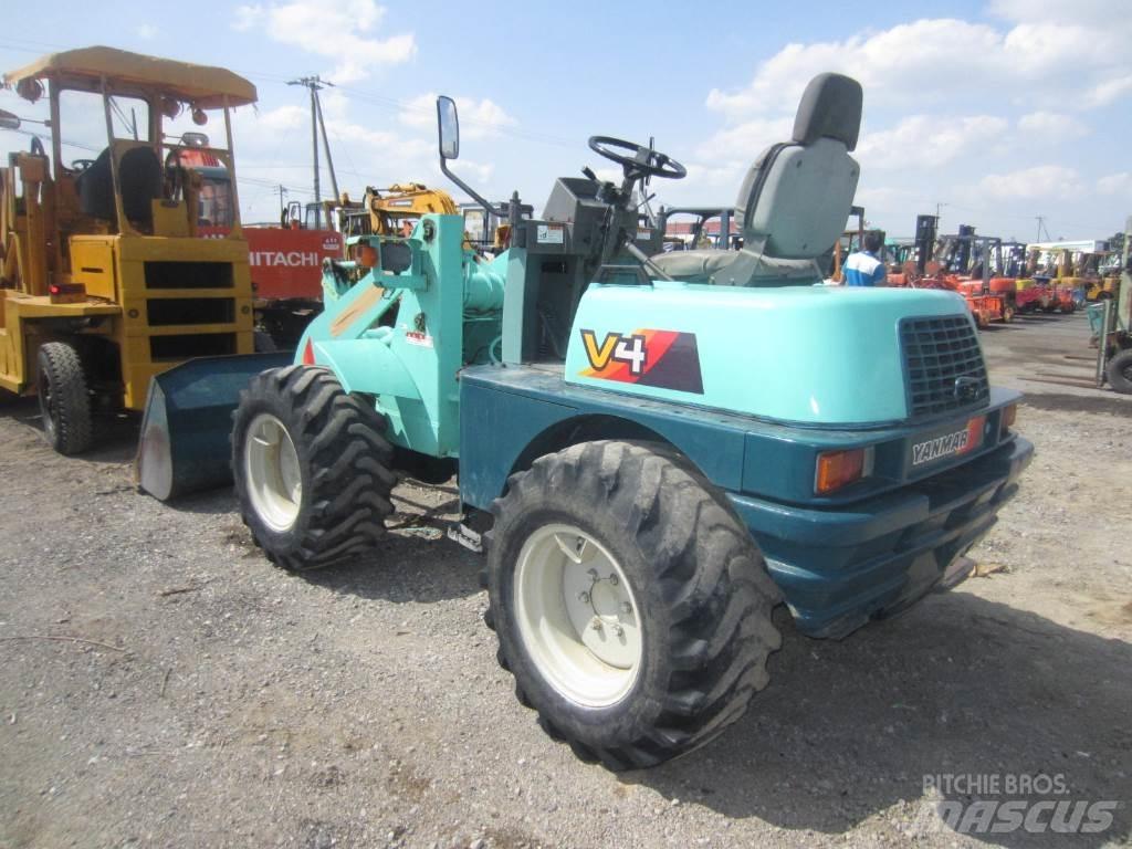 Yanmar V4 Chargeuse sur pneus