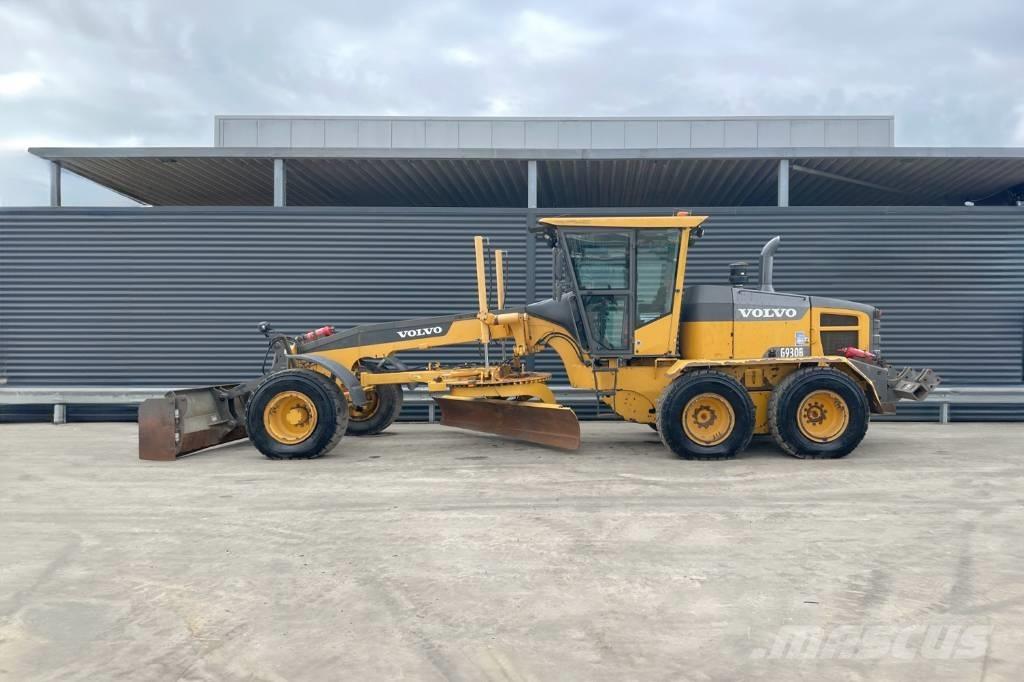 Volvo G 930R Niveleuse