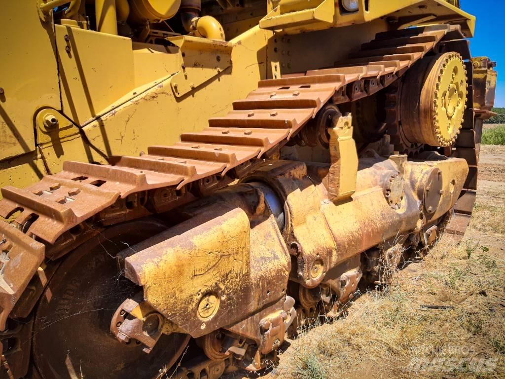 CAT D10 Bouteurs sur chenilles