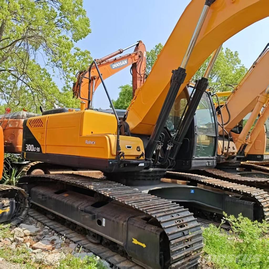 Hyundai R300LC-9S Pelle sur chenilles