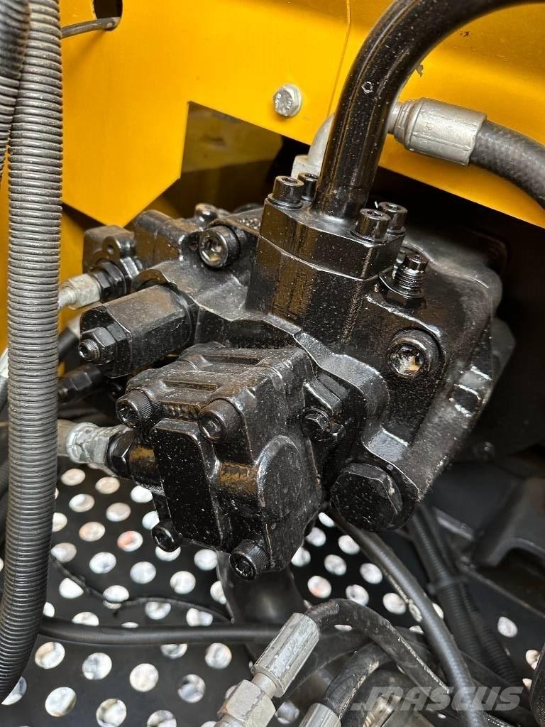 XCMG XE 85 DA Mini pelle 7t-12t